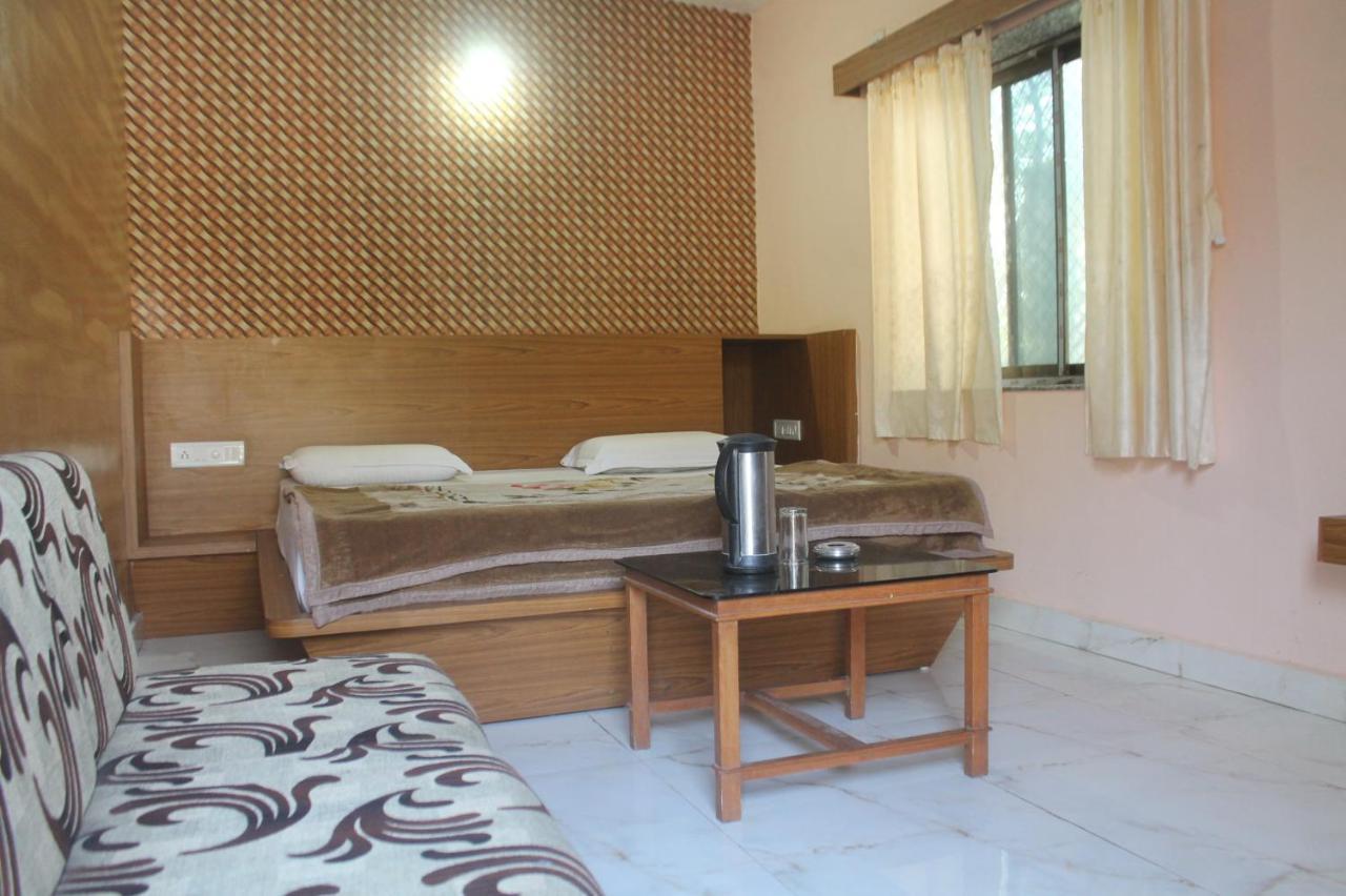 Cozy Room On Neelkanth Road Mount Abu Exterior photo